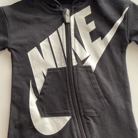 Nike coverall - Picture 3 of 3